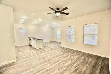 Main picture of 928 Ben Dr