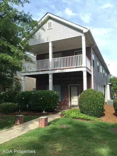 Main picture of 225 Wiltshire Dr