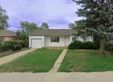 Main picture of 2887 Moorhead Ave