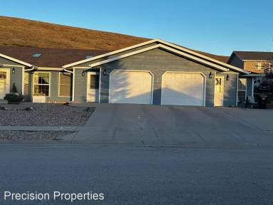 Main picture of 734 S 34th St