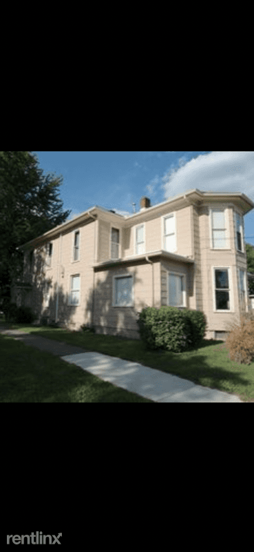 Main picture of 115 W Columbia St