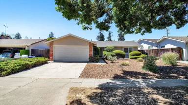 Main picture of 6598 Rainbow Dr