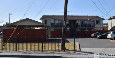 Main picture of 683 Shepherd Ave