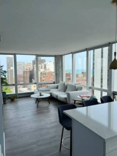 Main picture of 1300 N Astor St