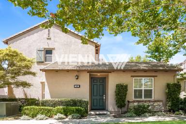 Main picture of 48 Villa Gardens Ct