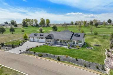 Main picture of 22205 Aura Vista Way