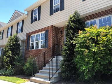 Main picture of 110 Aaron Pl