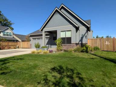 Main picture of 1349 W 15th Ave