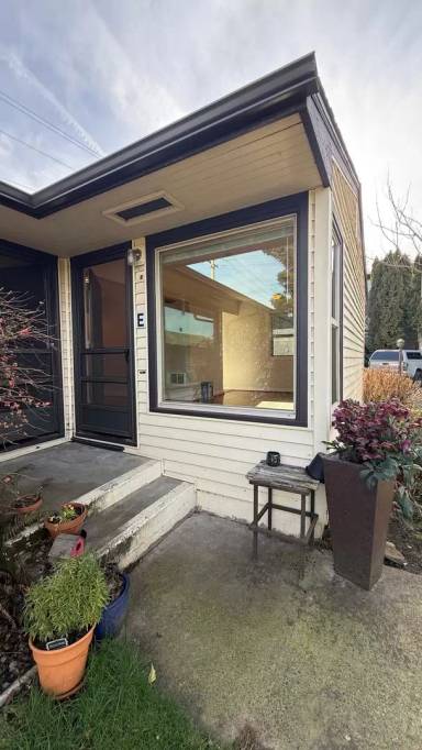 Main picture of 5132 SE Clinton St