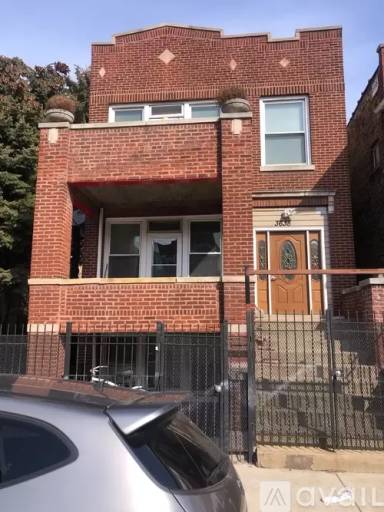 Main picture of 3638 W Diversey Ave