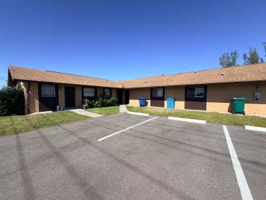 Main picture of 823 Gleason Pkwy