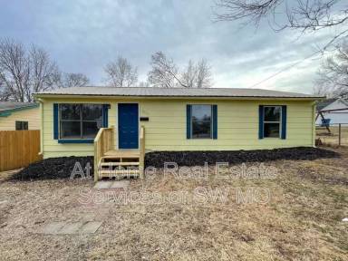 Main picture of 2826 W Olive St
