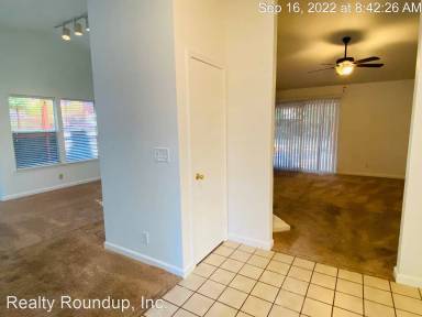 Main picture of 5850 Laguna Trail Way