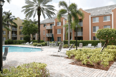 Main picture of 655 SW 111th Way