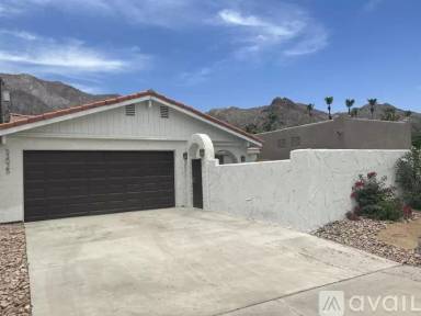 Main picture of 53025 Avenida Diaz