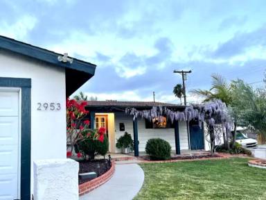 Main picture of 2953 Cabrillo Mesa Dr
