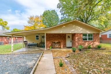 Main picture of 526 1st Ave
