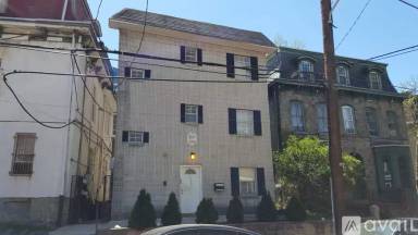 Main picture of 3406 Race St