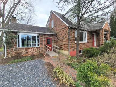 Main picture of 4688 Bath Pike