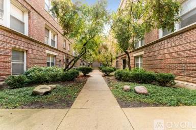 Main picture of 4124-4132 N Sheridan Rd