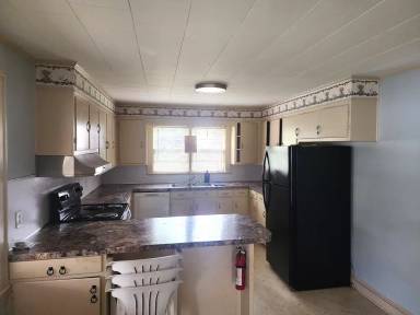 Main picture of 571 Lovers Ln