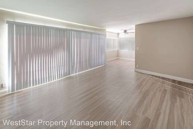 Main picture of 740 W 24th St
