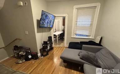 Main picture of 9 Noyes Pl