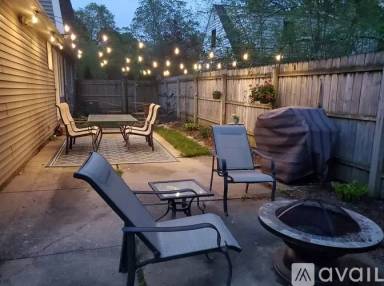 Main picture of 1111 Evergreen St