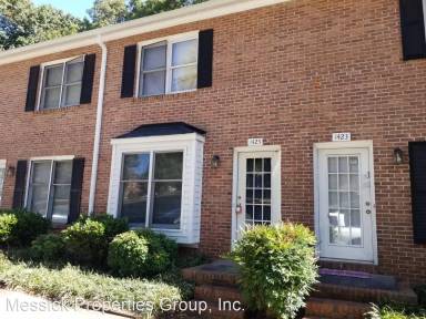 Main picture of 1429 King Charles Dr
