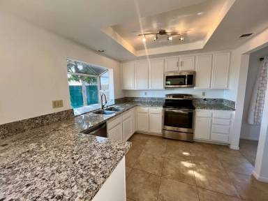 Main picture of 10671 Mathieson St