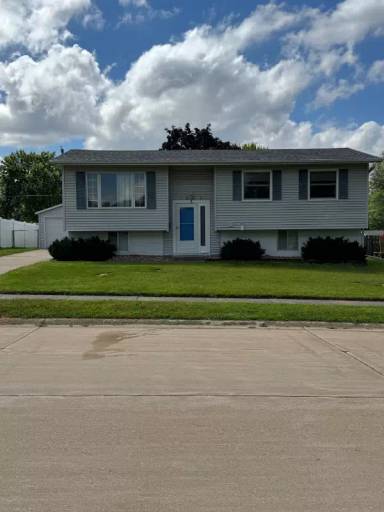 Main picture of 1855 Queens Dr