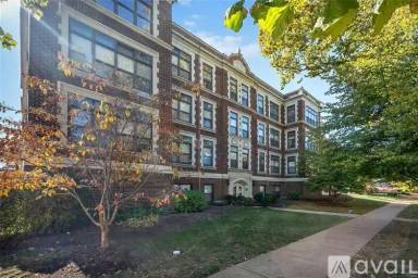 Main picture of 5363 Waterman Blvd