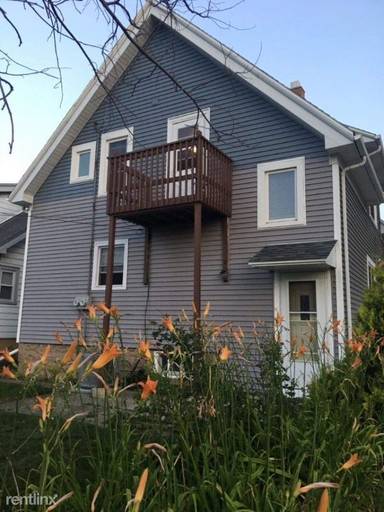 Main picture of 3702 E Whittaker Ave