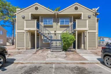 Main picture of 2745 Jennydiane Dr