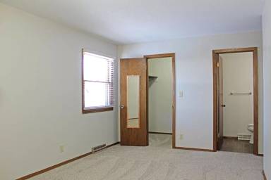 Main picture of 2905 S 1st Ave