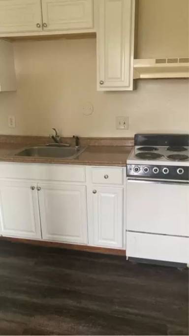 Main picture of 774 CLARENDON Ave - Unit A