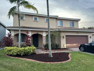 Main picture of 20514 NW 13th Ave