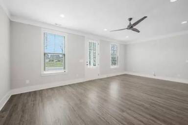 Main picture of 265 Founders Ln