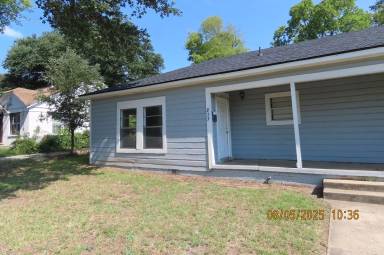 Main picture of 833 W Shaw St