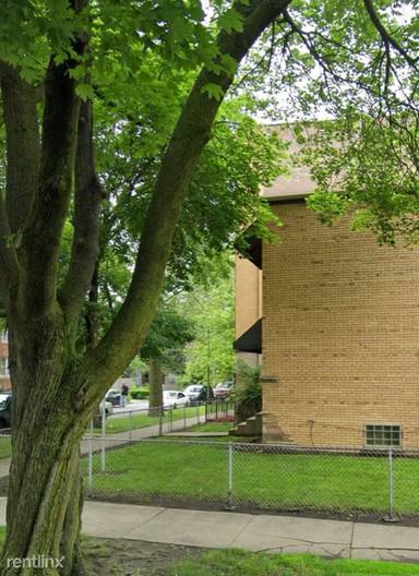 Main picture of 8041 S Manistee Ave