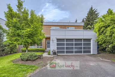 Main picture of 1234 NE 117th St