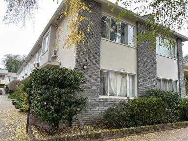 Main picture of 1716 N St