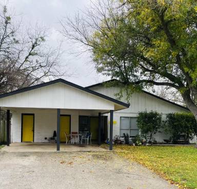 Main picture of 112 Cockerham St