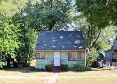 Main picture of 816 E Homer St