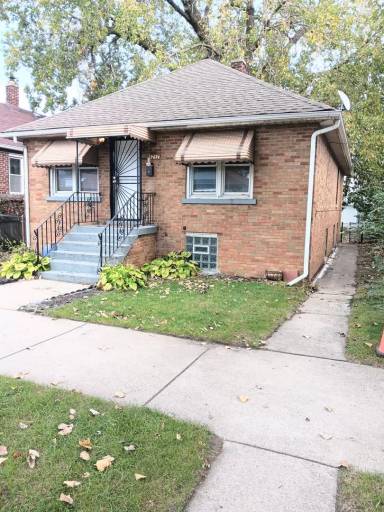 Main picture of 4757 Drummond St