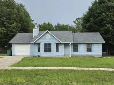 Main picture of 109 Walker Cir E