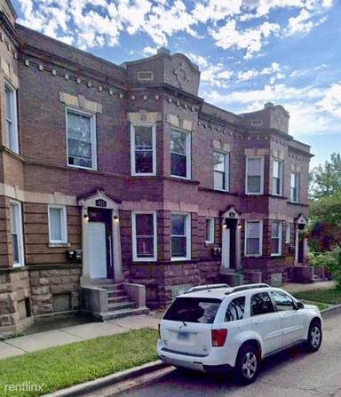 Main picture of 619 E 74th St
