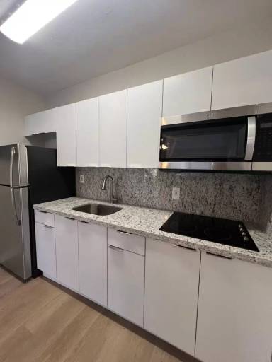 Main picture of 381 Sharar Ave