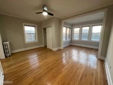 Main picture of 5001 N Damen & 1960 Argyle St Apartments