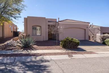 Main picture of 13604 E High Plains Ranch St